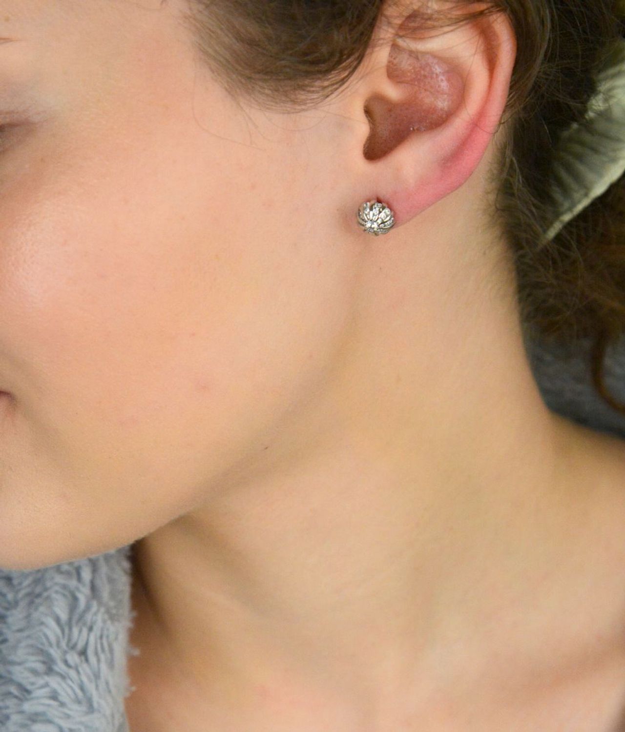 Kolczyki damskie srebrne okrągłe w cyrkonie próba 925, K 2247.jpg